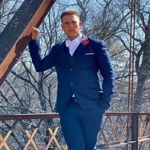 Meet your Posher, Bennett